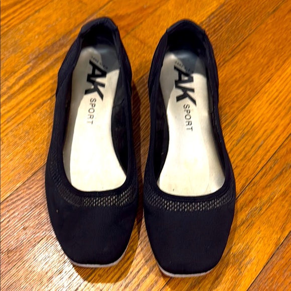 AK Sport Women's Black Flats - Picture 1 of 5